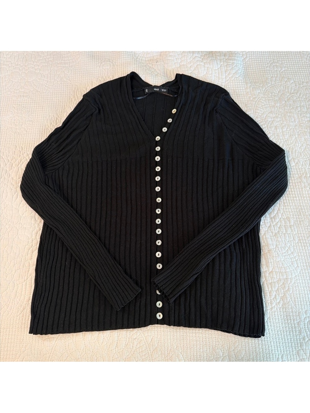 MNG Mango Black Ribbed Knit Button Front Cardigan Sweater Women’s XL V Neck